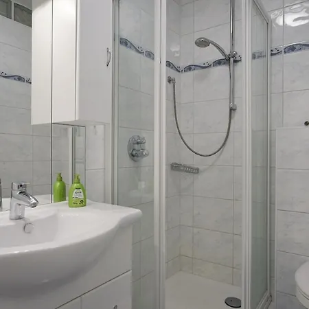 Schloss Am 41 Mit Seitlichem Hafenblick Apartment Busum